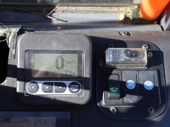 2011-toyota-02-8fgjf35-46017733