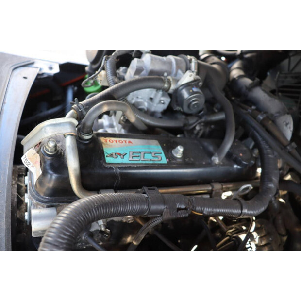 2011 تويوتا 02-8FGJF35-46017735