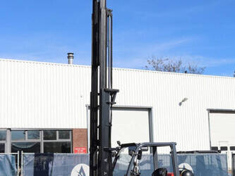 2011-toyota-02-8fgjf35-46017737