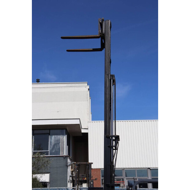 2011 تويوتا 02-8FGJF35-46017740