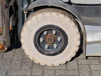 2011-still-rx-60-25-1432651-46017837