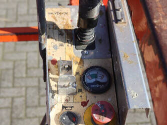 2016-skyjack-sj3220-1432653-46017926