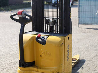 2013-yale-ms12ac-46017981