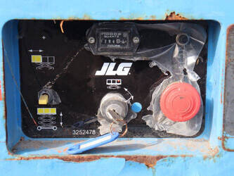 1997-jlg-2033e-46018202