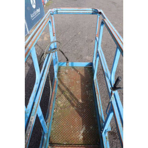 1997 جيه ال جي 2033E-46018209