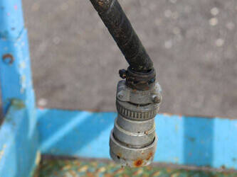 1997-jlg-2033e-46018210