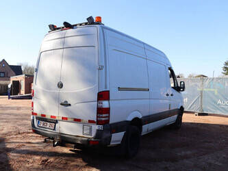 2021-mercedes-benz-sprinter-519-cdi-46018347