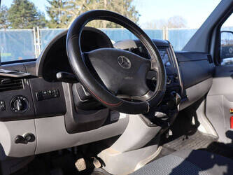 2021-mercedes-benz-sprinter-519-cdi-46018360