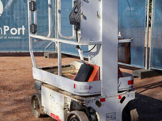 2014-jlg-1230es-1432667-46018458