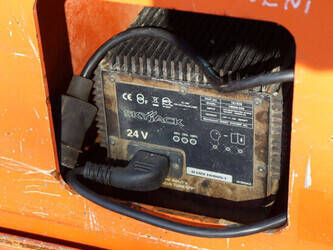 2011-skyjack-sj3220-1432668-46018492