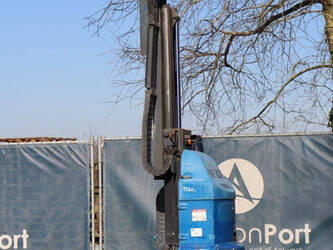 jlg-piaf-880r-46018675