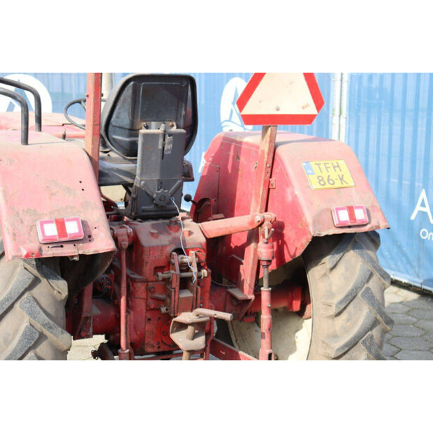 1972 MC Cormick 353-46019725