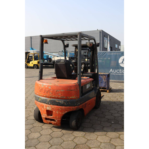 2001 Toyota FBMF25-46019763