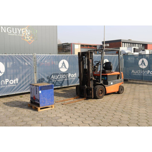 2001 Toyota FBMF25-46019766