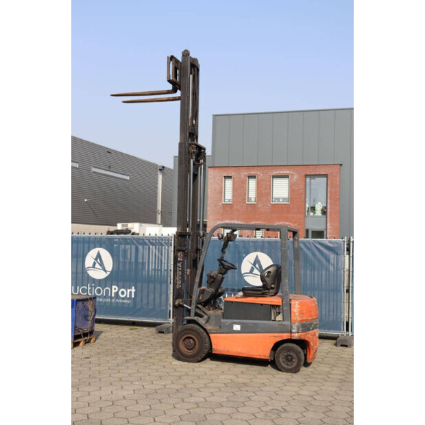 2001 Toyota FBMF25-46019804