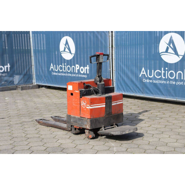 1992 بي تي LT-2000E/10-46020155