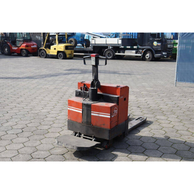 1992 بي تي LT-2000E/10-46020157