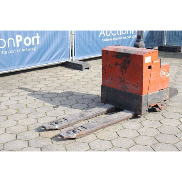 1992 بي تي LT-2000E/10-46020161