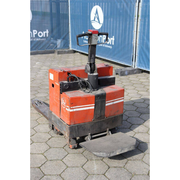 1992 بي تي LT-2000E/10-46020162