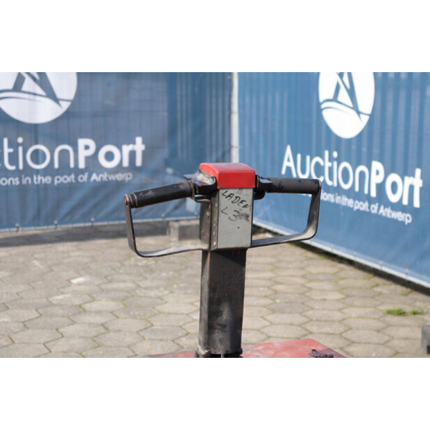 1992 بي تي LT-2000E/10-46020163