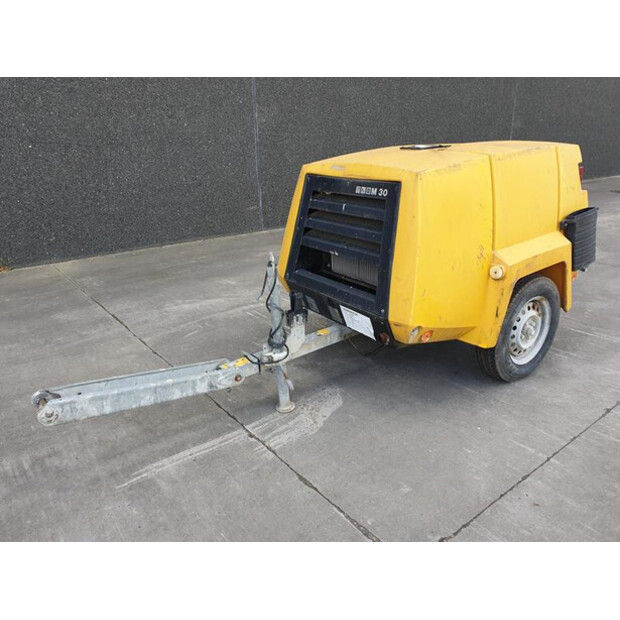 2011 Kaeser M 30-46020240