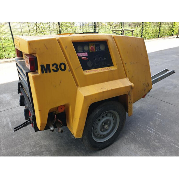 2011 Kaeser M 30-46020241