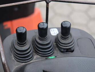 2005-toyota-7fbmf25-1432715-46020416