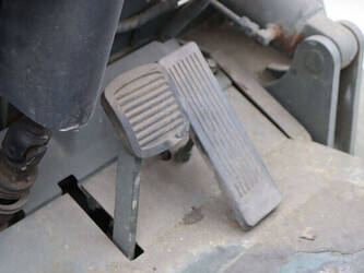 2002-mitsubishi-fb20-k-1432730-46021037