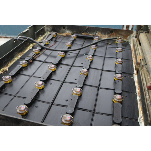 2002 MITSUBISHI FB20-K-46021048