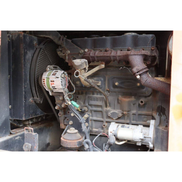 2001 Aichi SR182-46021079