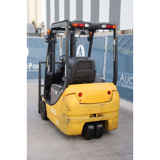 2010 كوماتسو FB18M-12-46021098