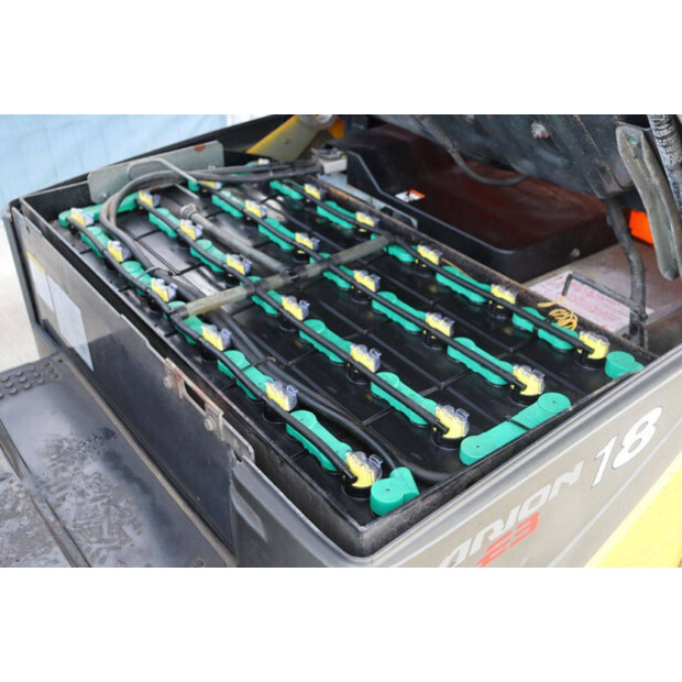 2010 كوماتسو FB18M-12-46021131