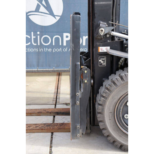 2016 يونيكاريرز 40-46021410