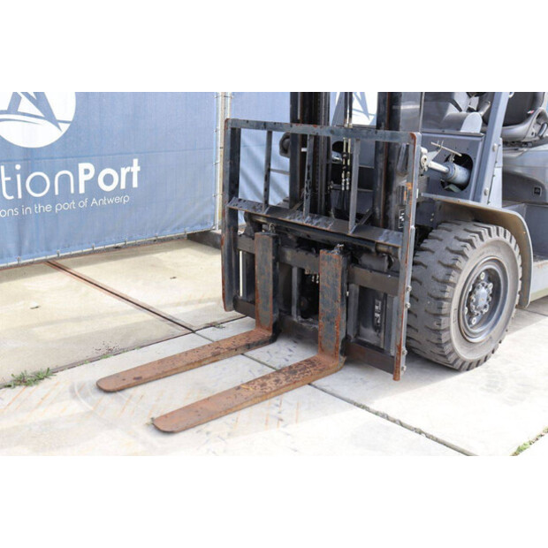 2016 يونيكاريرز 40-46021411