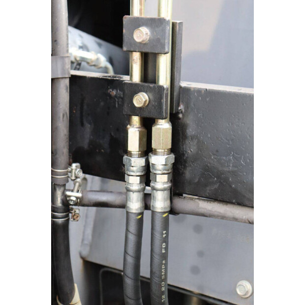 2016 يونيكاريرز 40-46021415