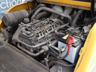 2016-unicarriers-40-46021428