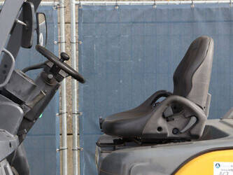 2016-unicarriers-40-46021432