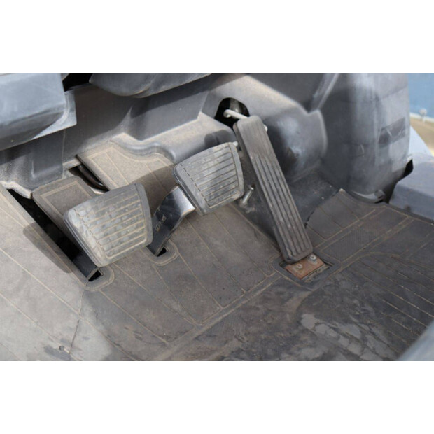 2016 يونيكاريرز 40-46021436