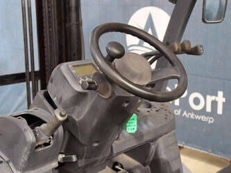 2016-unicarriers-40-46021437