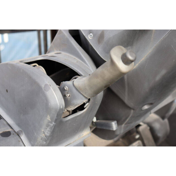 2016 يونيكاريرز 40-46021438