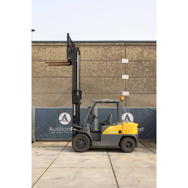 2016 يونيكاريرز 40-46021446