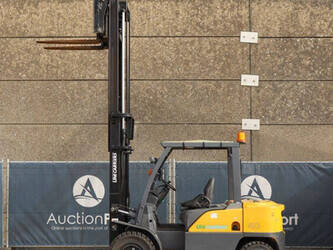 2016-unicarriers-40-46021446