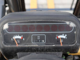 2001-mitsubishi-fg20t-1432740-46021479