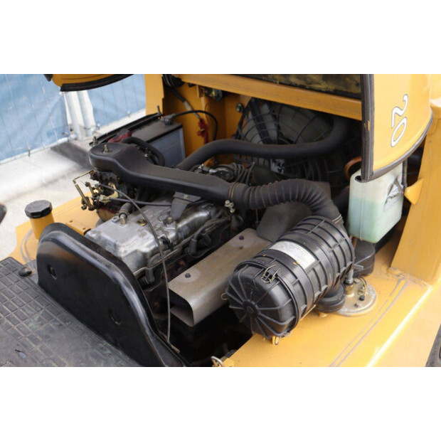 2001 MITSUBISHI FG20T-46021483