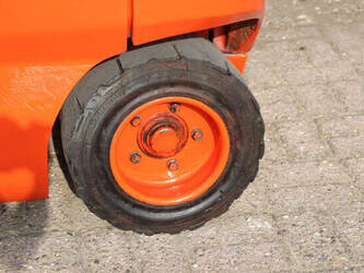 2005-linde-e30-1432742-46021554