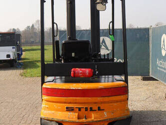 2002-still-r60-35-46021677