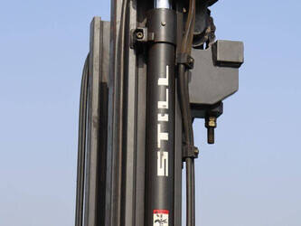 2002-still-r60-35-46021685