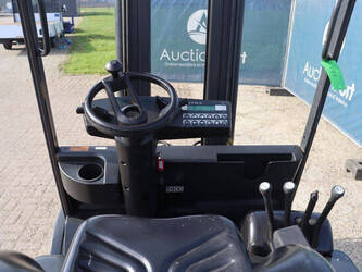 2002-still-r60-35-46021692