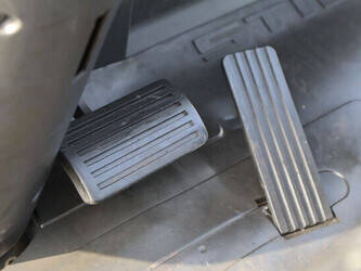 2002-still-r60-35-46021696