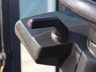 2002-still-r60-35-46021698